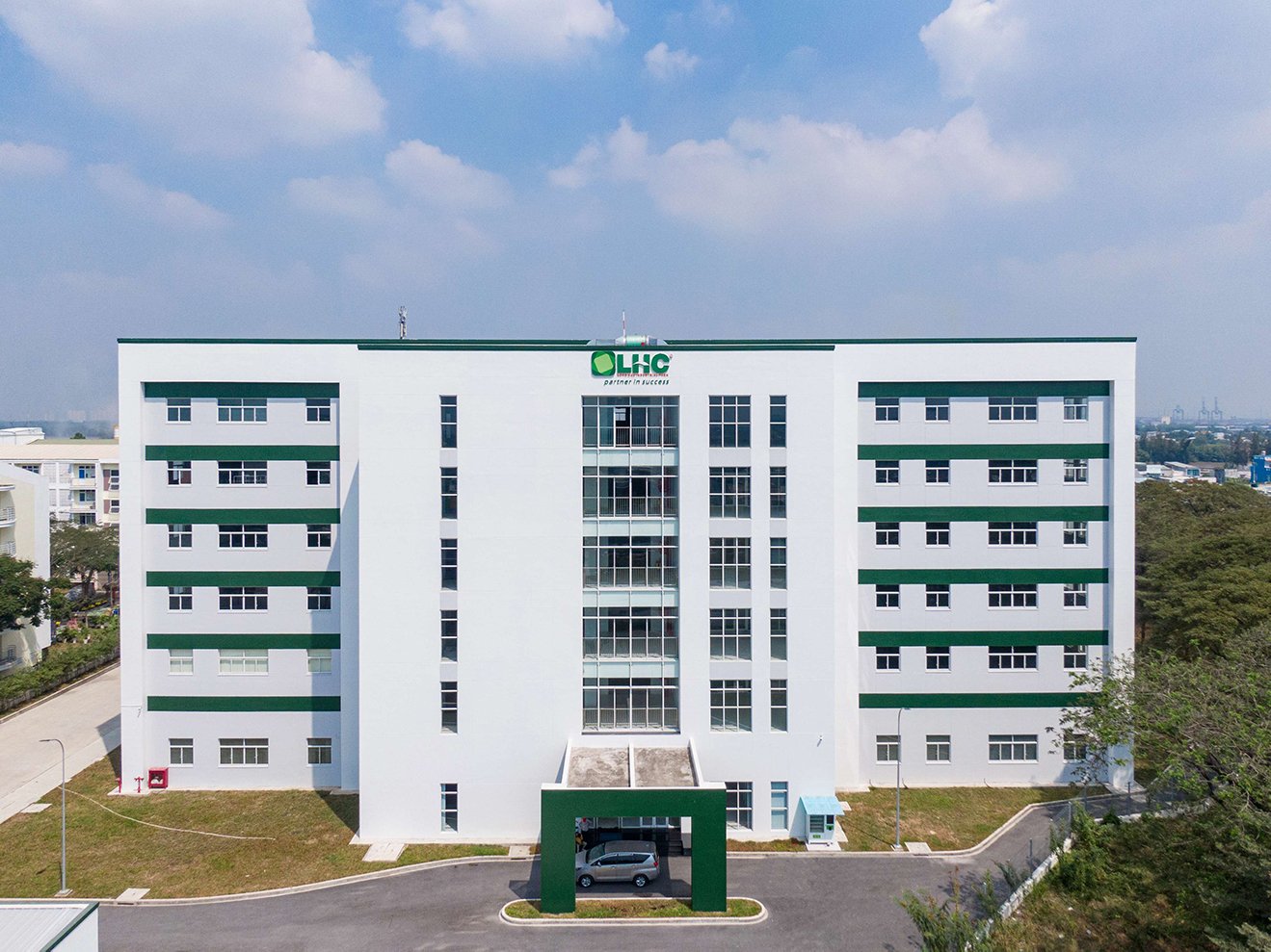 Nhà xưởng cao tầng KCN Long Hậu
